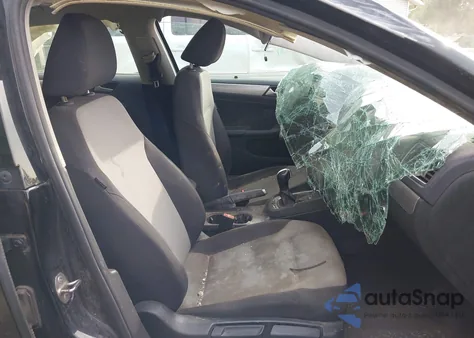 2017 Volkswagen Jetta 1.4T S из США, поврежденный, VIN 3VW2B7AJ6HM345400